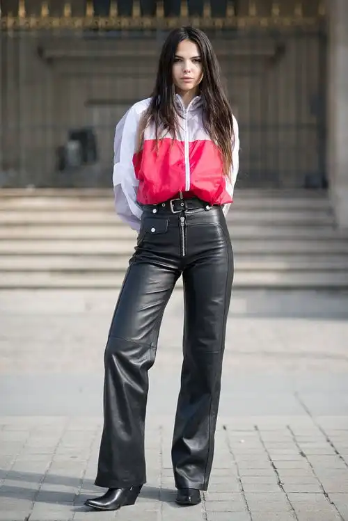 最近火了一双靴子,叫牛仔靴,腿粗个矮的女生也能驾驭