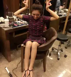 国民老公有主了王思聪女友神似泷泽萝拉