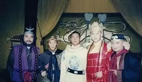 一流剧情,三流特效,还记得鬼畜电视剧鼻祖西游记后传吗
