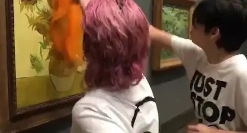 又有名画遇袭3人试图破坏戴珍珠耳环的少女被捕此前价值5.8亿元的梵高名画向日葵遭泼番茄汤