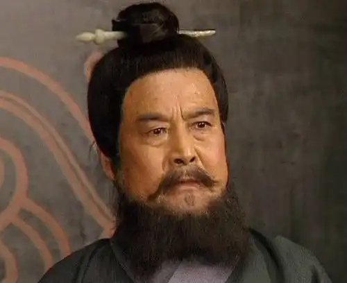 此人一生贪财吝啬,曹操赏识他,曹丕整治他,曹叡善待他
