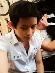 棒棒堂2010那些年我们一起追的女孩敖犬剧照
