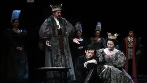 王斑2010年话剧哈姆雷特
