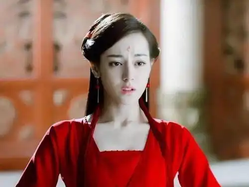 4大绝美古装造型,杨幂鞠婧祎迪丽热巴刘亦菲,谁最美