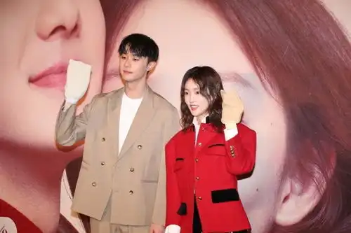 好想去你的世界爱你周依然施柏宇合体撒糖