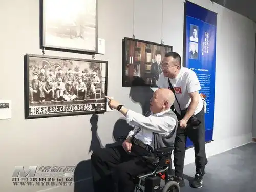 绵阳市各地举办文艺展演庆祝建党百年
