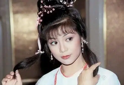 36年前的射雕英雄传,主演全部出事,3个小配角却成为天王