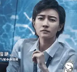 中国机长最惊艳的不是杨颖而是32岁焦俊艳,网友实至名归