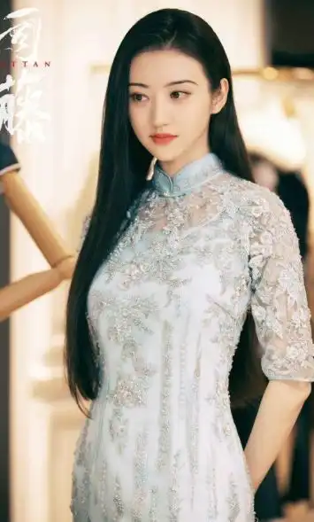 司藤景甜造型韵味十足美出新高度