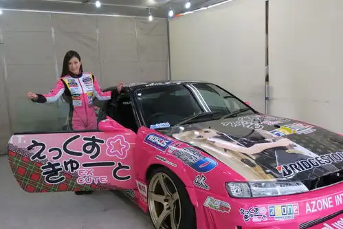 日本混血赛车皇后演绎真人版头文字d