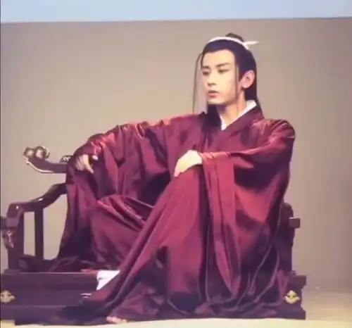 成毅梦醒长安路透多,与张予曦急成cp炒热度