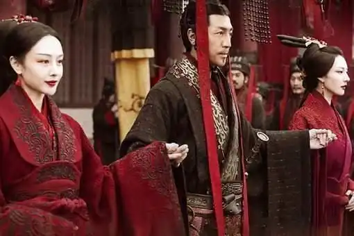 王翦灭楚要60万大军,秦始皇真给了,难道就不怕王翦造反吗
