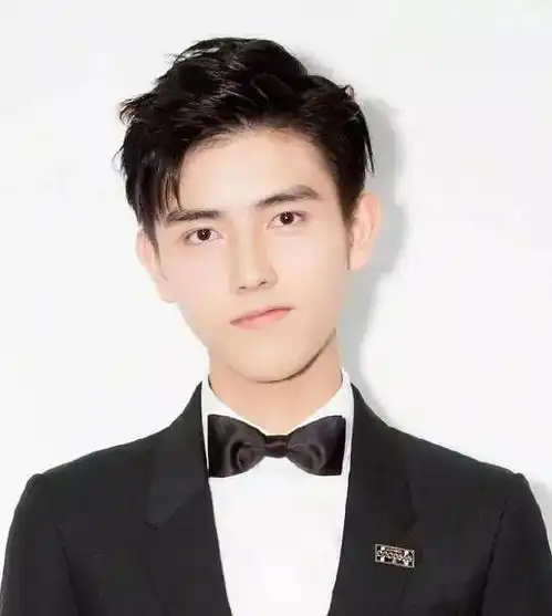 陈红捧不红儿子,宋丹丹捧不红儿子,她儿子没捧却大红大紫