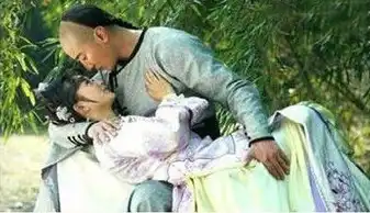 泪奔别人扎丸子头是萝莉,而你是全真道士
