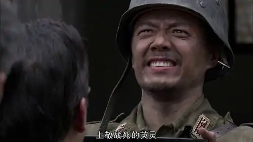 我的团长我的团见识了,龙文章的这个挡酒方式真的是绝了
