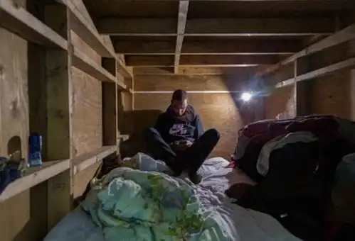 27岁小伙连杀6名警察,判死刑时说你不给我说法,我就给你说法
