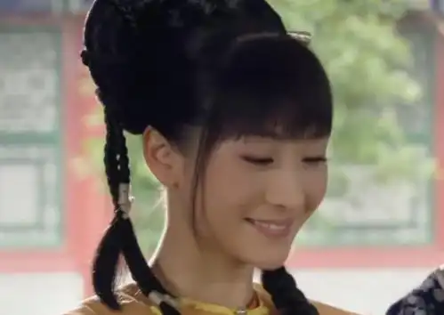 甄嬛传安陵容选秀当天差点儿误了时辰,为何姑姑对她那么好