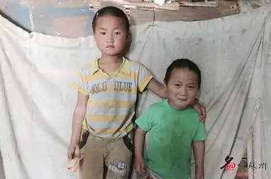 江苏一夫妻生10个孩子蜗居草棚
