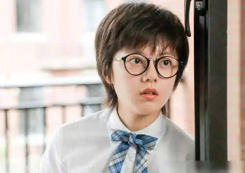 参加今年高考的明星,除了张子枫赵今麦,还有小欢喜中的他
