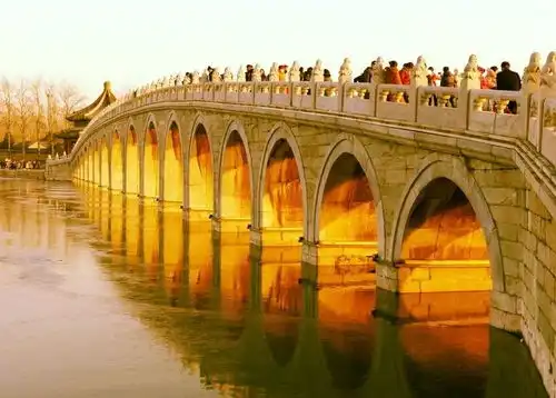 颐和园再现金光穿洞太惊艳了
