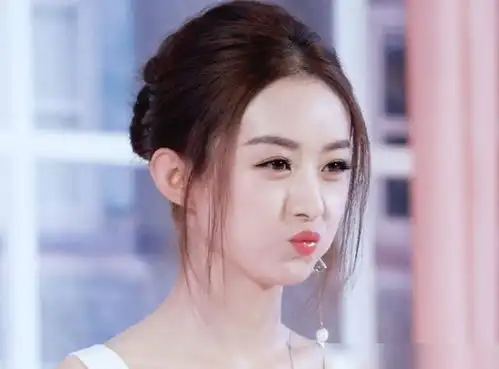 以女主名字命名的剧,郑爽3部,热巴4部,而她却有8部杨幂盛夏晚晴天赵丽颖迪丽热巴手机网易网
