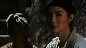 王祖贤颠覆形象的台词虽然我平易近人,天生丽质,但是山鸡哪能配凤凰呢
