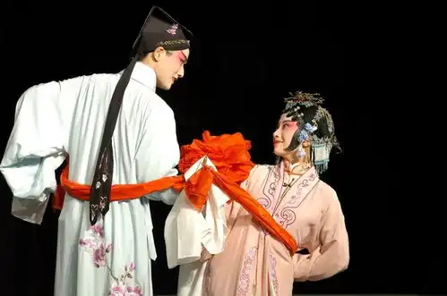 演出京剧大宅门正在候场,我就不信年轻人不爱听戏
