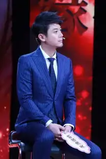 芦芳生剃刀边缘变颜值担当剧里剧外受追捧
