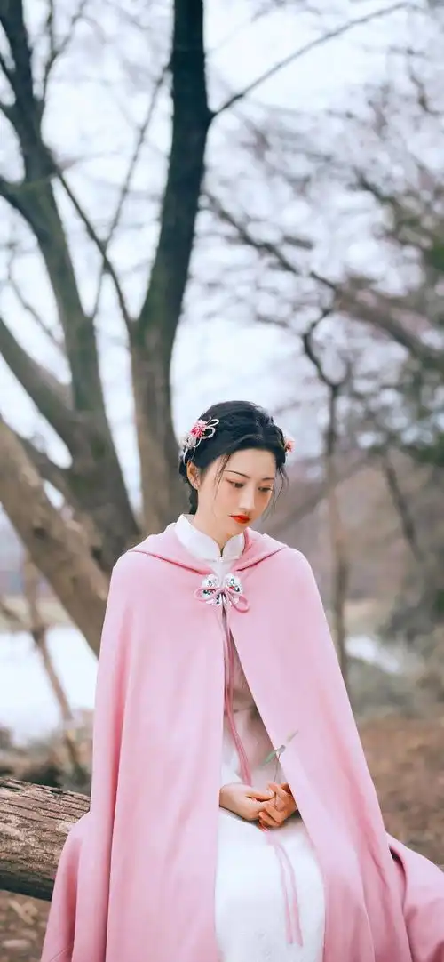 景甜壁纸人间富贵花,司藤剧照
