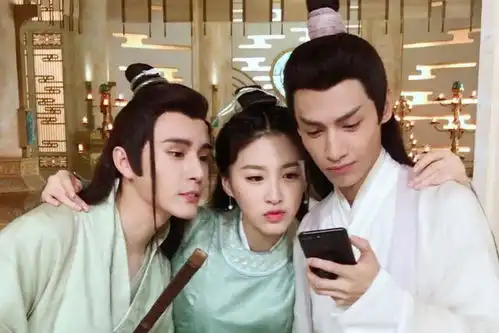 香蜜沉沉烬如霜杜雨宸演技如何专业度和颜值两不误
