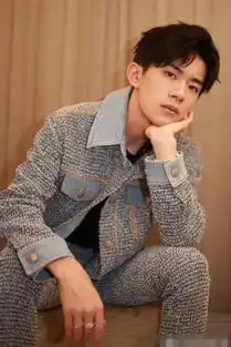 少年的你官宣定档,周冬雨寸头剧照成亮点,网友期待上映