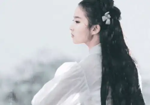 刘亦菲版小龙女雨中骑马戏为何被删剧照曝光未成年请闭眼
