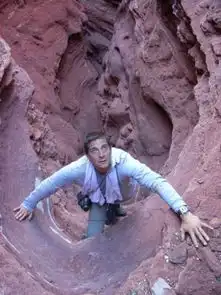 荒野求生传奇主持人贝尔被解聘组图
