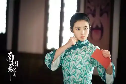 张含韵新剧合作刘亦菲,片花曝光演技获赞,网友中戏没白上
