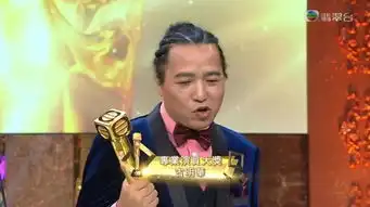 还记得国产凌凌漆中,被星爷用100元人民币收买的警察吗
