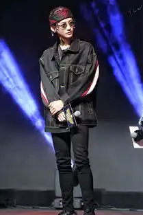 170917为今日的白rap疯狂打call白敬亭脏辫出席大侦探第三季发布会