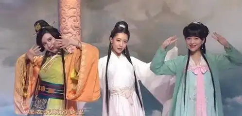 神话主演重聚缺胡歌白冰自曝拍时险坠崖,10年后美艳似少女
