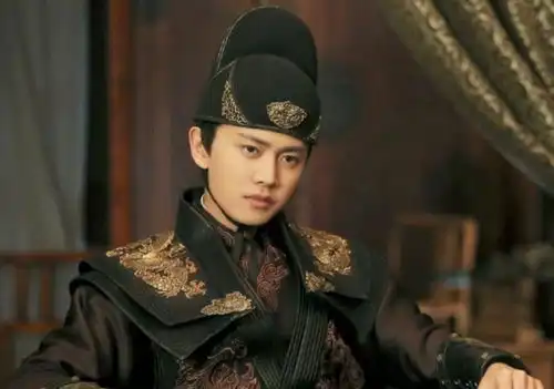 有种反差叫聂欢任嘉伦,结婚两年任嘉伦越来越火她却知之甚少