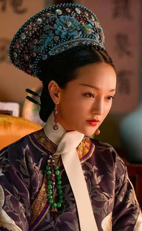 回顾明星的20岁,周迅一颦一笑显娇俏,年轻时的蔡少芬撞脸邱淑贞