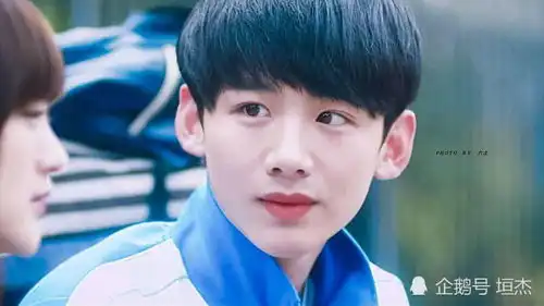 从平民学生到公司老总,白敬亭活成了那么多人羡慕的样子