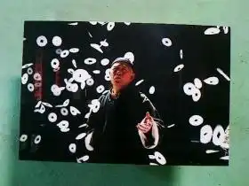 戏剧照片陈宝国茶馆王利发形象
