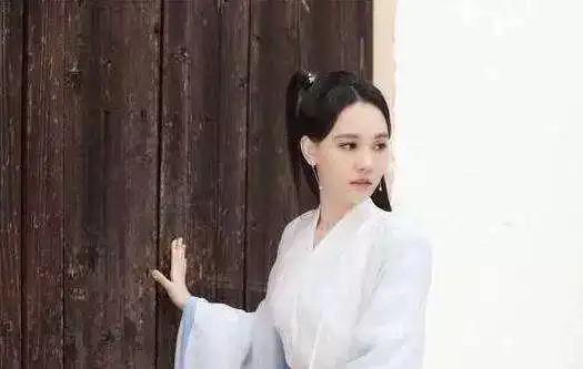 14年后金粉世家终于要翻拍了,取代刘亦菲和陈坤的竟是他们
