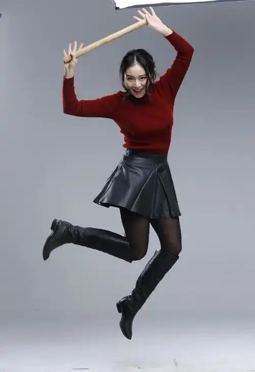 这居然是狂飙的大嫂定妆照不p就放出来,太搞笑了