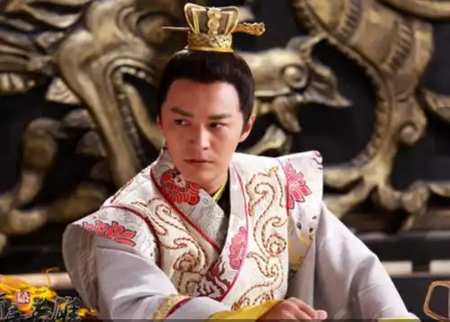 为何李元吉连射三箭,都射不中李世民,李世民一箭就射死李建成