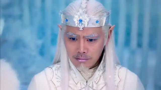 幻城冰王,冰后被火族俘虏,火王威胁冰王说出上古神物的下落
