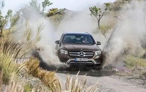 颜值碾压q5,当年进口卖55w,人人都抢着买,今卖35w反倒没人买