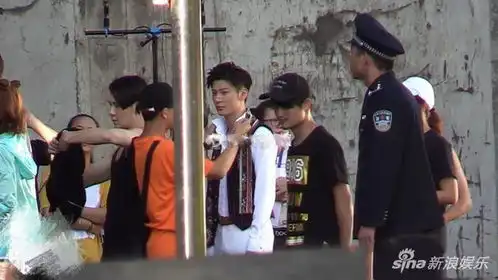 王嘉加盟甜蜜暴击与鹿晗关晓彤关系成谜