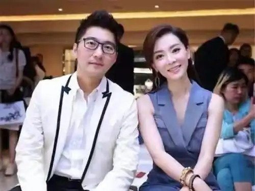 陈数老公深夜晒与表妹亲吻照,被骂不检点,原来黄磊早有预言
