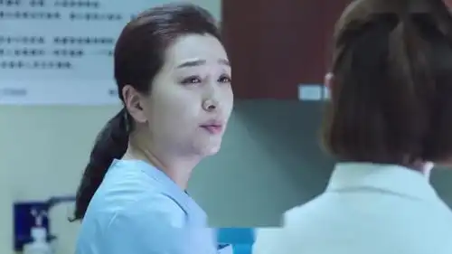 美女医生话还没说完,便被导师批评不务正业,真是情商不在线