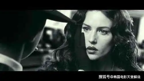 意大利爱情电影西西里的美丽传说少年恋上27岁的迷人少妇
